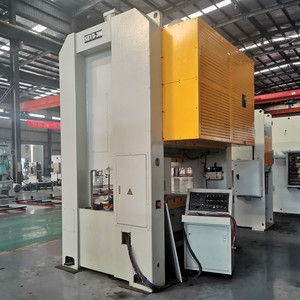 Presse à double pointe ouverte à manivelle de <span class=keywords><strong>2500</strong></span> <span class=keywords><strong>KN</strong></span> pour la production de découpe de quincaillerie - Product Image 2
