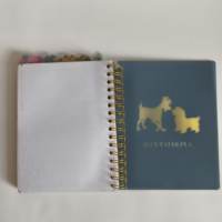 Cahier A5 à reliure à spirale en PP imprimé coloré personnalisé en gros avec six diviseurs d'index PP thème chien