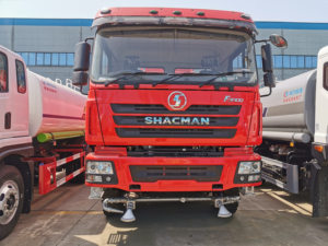 Ventes de camion d'eau de bec de canard diesel multifonctionnel de 25000L - Product Image 3