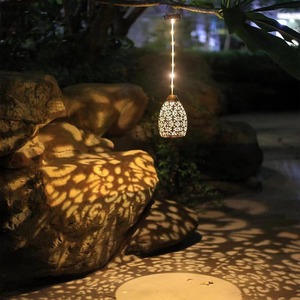 Lámpara Solar de Jardín, Farol Metálico Colgante, Iluminación Decorativa LED para Exteriores con Panel Solar para Patio y Jardín - Product Image 1