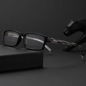 Les lunettes de presbytie de printemps intelligentes pour hommes et femmes sont confortables et belles à porter des lunettes de lecture pour les personnes âgées - Product Image 3