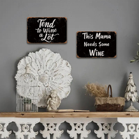 Letrero Metálico con Frase Divertida de Vino para Mamá, Decoración de Pared Negra con Acabado Desgastado para el Hogar, Bar, Cocina, Pub