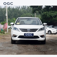 Changan Eado Bekas Tahun 2016 Setir Kiri 5 Kursi 1.6L Otomatis Sunroof R16 Murah untuk Pasar Afrika Kirim ke Pelabuhan Tema Cina