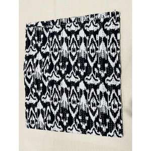 Edredón Kantha de algodón expresivo, creado con habilidad mediante la técnica de estampado en bloques y costuras delicadas, que aporta textura profunda y conjuntos de edredones. - Product Image 4