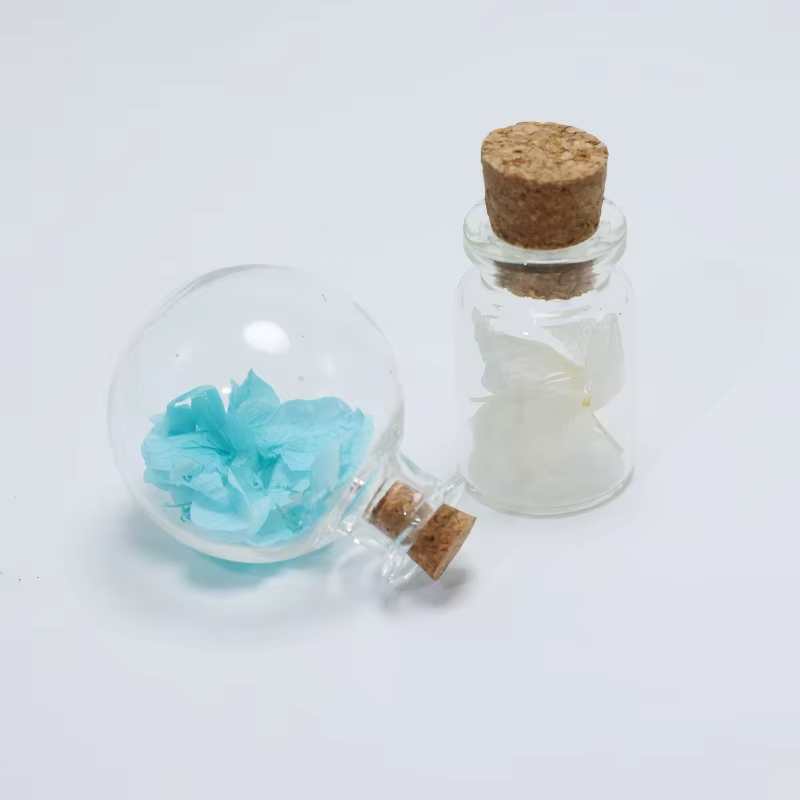 fleur blanche transparente de 2,8 cm