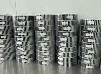 Étiquettes de pneus en PET résistantes aux hautes températures, découpées à la presse, de qualité industrielle, imperméables, avec adhésif thermofusible pour applications sur pneus