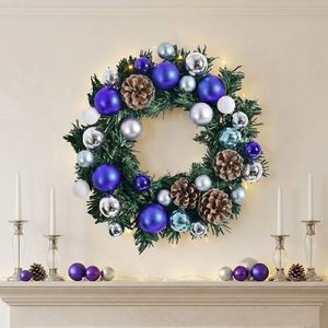 Guirlande de Noël moderne et simple en PVC bleu argenté avec pommes de pin, ornements et boules, pour porte d'entrée ou mur, décoration de maison pour les fêtes - Product Image 2