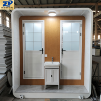 Toilettes portables de style industriel moderne pour l'extérieur, respirantes, équipées d'une salle de douche, d'un lavabo, en panneaux sandwich d'acier
