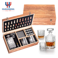 Juego de Decantador de Whisky de Cristal Premium sin Plomo con Tablero de Ajedrez y Piedras de Whisky en Caja de Madera para Regalo Corporativo
