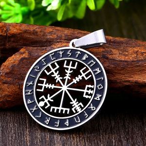 Collier Pendentif Yunnique en Acier Inoxydable 316L, Boussole Viking Vegvisir, Runes de Loup Émaillées, Style Gothique Vintage, Hypoallergénique et Durable - Product Image 5