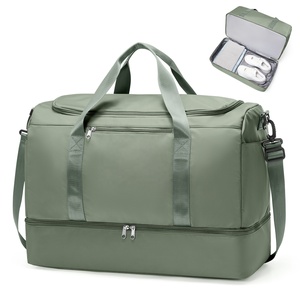 حقيبة سفر كبيرة خفيفة الوزن ومتينة وناعمة للرجال والنساء، حقيبة نهاية الأسبوع مع حجرة للأحذية، مناسبة للعمل والولادة واليوغا والصالة الرياضية - Product Image 1