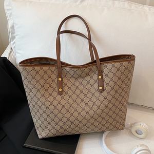 Bolso tote vintage nuevo de gran capacidad, estilo retro, relajado, simple y moderno, bolso de hombro individual, bolso tote personalizado para mujer - Product Image 2