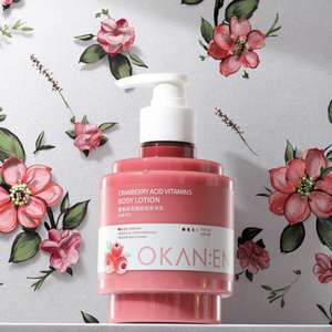 Loción Corporal con Vitamina AHA <span class=keywords><strong>de</strong></span> Arándano Rojo - Iluminadora, Exfoliante e Hidratante, Apta <span class=keywords><strong>para</strong></span> Todo Tipo <span class=keywords><strong>de</strong></span> Piel, Cuidado Diario Hidratante - Product Image 2