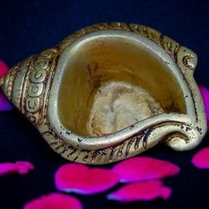 Forma de vástago de latón Diya para decoración del hogar producto a granel hecho a mano - Product Image 3