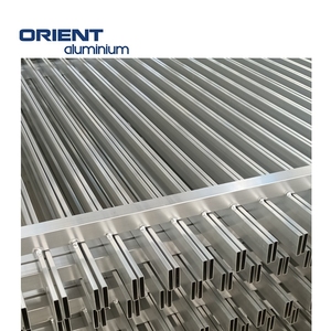 Nouveau design de <span class=keywords><strong>lame</strong></span> architecturale néo-zélandaise en aluminium 3d clôture horizontale <span class=keywords><strong>composite</strong></span> bon marché clôture murale - Product Image 5