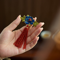 Broche Pivoine en Cuivre Plaqué Or 18K avec Agate Nanhong Naturelle, Perles de Corail et Pompon, Fleur Émaillée Traditionnelle Chinoise, Luxe Mariage