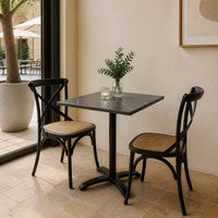 Table de bistrot moderne de 60 cm carrés, aspect marbre, avec base en piédestal noir pour café, restaurant, hôtel, salle à manger