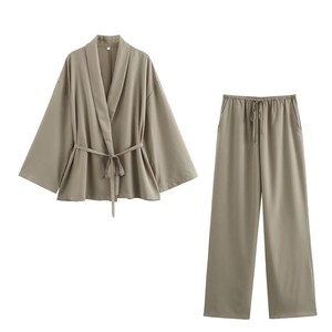 <span class=keywords><strong>Ensemble</strong></span> deux pièces <span class=keywords><strong>chic</strong></span> bohème décontracté pour <span class=keywords><strong>femme</strong></span> : haut kimono texturé croisé et <span class=keywords><strong>pantalon</strong></span> large – Collection été 2026 - Product Image 1