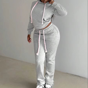 Completo Sportivo da Donna Stile Streetwear con Motivo a Lettere, 2 Pezzi: Felpa con Cappuccio a Maniche Lunghe Traspirante e Pantaloni a Zampa - Product Image 5