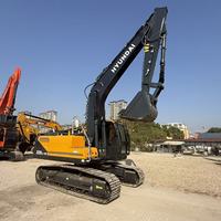 Excavatrice sur chenilles Hyundai 220LC-9S d'occasion de haute qualité, capacité de la benne de 0,92 m, faible nombre d'heures, en stock
