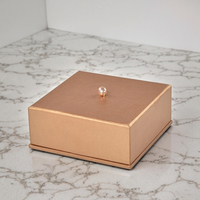 Boîte à bijoux carrée dorée de luxe recyclable haut de gamme personnalisée boîtes rigides