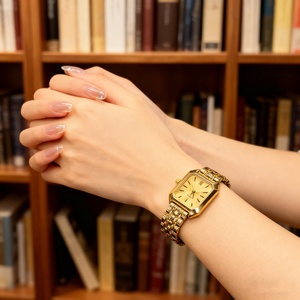 Nouvelle montre carrée à quartz pour étudiante, montre en alliage légère et luxueuse pour femme, bracelet en acier, montre simple et tendance pour étudiante - Product Image 4