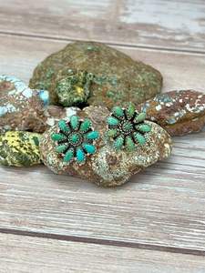 Boucles d'oreilles en argent sterling faites à la main avec turquoise Kingman pour femmes, bijoux cadeau - Product Image 2