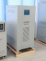 Régulateur de tension automatique triphasé de type servo 100 kVA 200 kVA 380 V 220 V SVC, stabilisateur de tension AC en cuivre