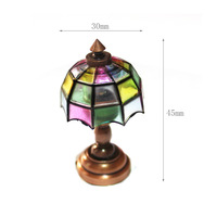 Lampe miniature pour maison de poupée, lampe de table miniature, lustre floral pour maison de poupée, lampe de plafond, lampe tulipe avec éclairage à piles