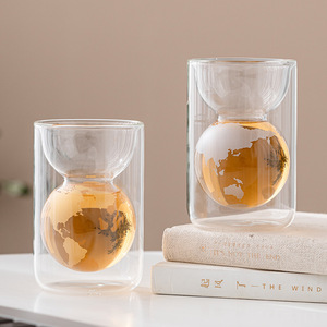 JUXINDA Tasse en <span class=keywords><strong>verre</strong></span> à gravité avec conception de terre flottante Tasse à bière à vin magique créative Idée cadeau cool - Product Image 2