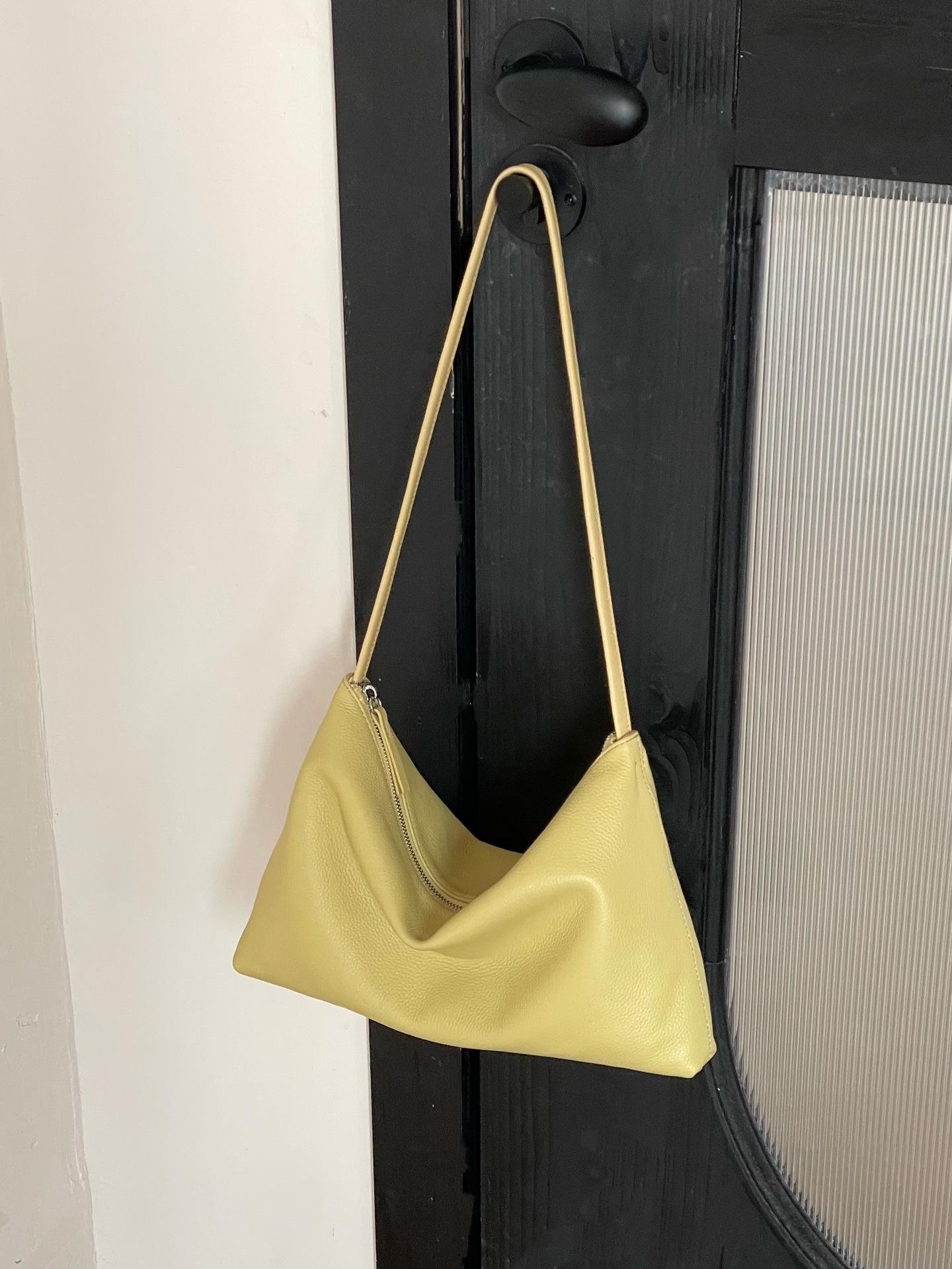 สีเหลือง