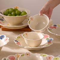 Ensemble de vaisselle en porcelaine écologique classique coréenne avec motif de rose en relief, personnalisable, compatible lave-vaisselle et micro-ondes