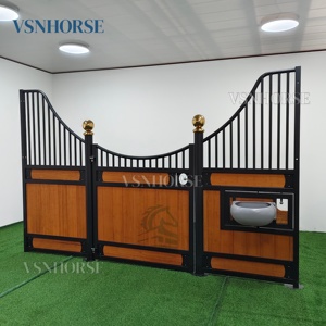 Premium Geprefabriceerde Paardenstallenfronten Met Bamboe-Vulling Met Poedercoating Frame Voor Zware Paardenstalpanelen Voor Boerderijen En Schuren - Product Image 3