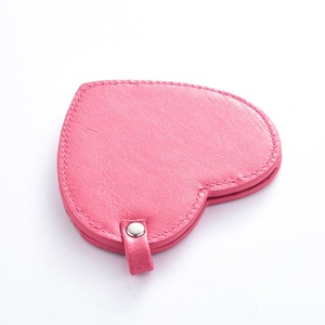 Espejos de Mano de Cuero PU con Forma de Corazón de Alta Gama al por Mayor, Espejos de Mano Giratorios de Color Rosa para Bodas - Product Image 4