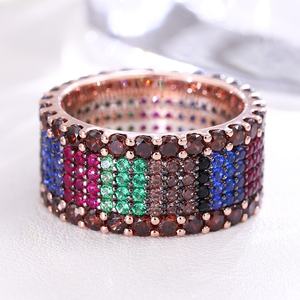 แหวนทองคำแท้ 10K 14K 18K สำหรับผู้ชาย แบบวงแหวนรัศมี ประดับพลอยมรกตสังเคราะห์ทรงเหลี่ยม VVS พร้อมใบรับรอง IGI สำหรับงานแต่งงาน งานครบรอบ และงานเลี้ยง - Product Image 3