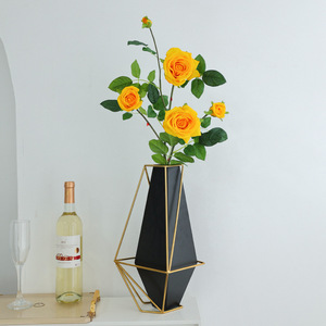 Bouquet de roses artificielles 5 têtes, fleurs en soie rose clair, haute simulation, décoration intérieure, accessoire de mariage - Product Image 4
