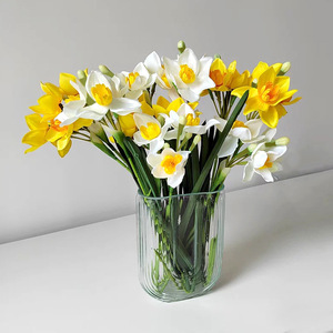 Narcisses artificiels à tige unique de 40 cm, blancs avec cœur jaune, accessoires de décoration pour la maison et les mariages - Product Image 1