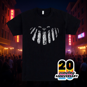 Camiseta promocional Run Alice Run, diseño negro del 20 aniversario - Product Image 3