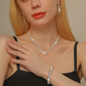 Conjunto de Joyería Romántica para Boda, Collar y Aretes con Incrustaciones de Diamantes Brillantes para Novias, Joyería de Moda al por Mayor - Product Image 1