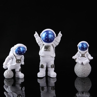 Offre Spéciale résine spaceman statue figure boutique décors intérieurs résine artisanat ornements personnalisés 3D astronaute Collection poupées cadeau