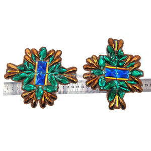 Conceptions personnalisées en stock pièces strass repassage appliques strass cristal appliques pour carnaval Costumes artisanat - Product Image 3