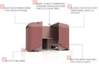 Cabine de bureau acoustique moderne avec panneaux d'intimité rembourrés, table latérale intégrée et conception de poste de travail modulaire