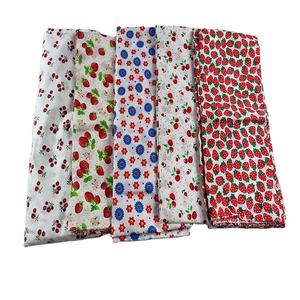 <span class=keywords><strong>Tela</strong></span> de sarga estampada con pintura, tejido 100% poliéster para el hogar, con <span class=keywords><strong>flores</strong></span>, venta al por mayor, proveedor de China - Product Image 4