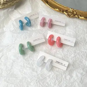 S925 Silver Simple Earrings with INS-style and Solid Color Ear Studs, C-shaped Texture Design, and Resin Acrylic Earrings for Cr