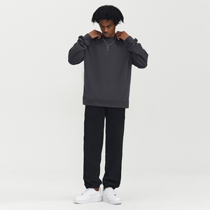 <span class=keywords><strong>Felpa</strong></span> con Logo personalizzato di alta qualità in tinta unita <span class=keywords><strong>nera</strong></span> <span class=keywords><strong>felpa</strong></span> invernale stampa moda <span class=keywords><strong>senza</strong></span> <span class=keywords><strong>cappuccio</strong></span> - Product Image 3