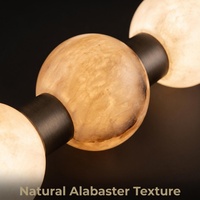 Lampe murale en albâtre naturel personnalisée, luminaire mural en métal multi-sphères pour la décoration intérieure européenne