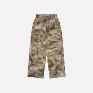 Pantalones cargo ligeros de poliéster estilo streetwear con logo de cuero grabado y etiqueta de cuero roja en la cintura trasera, corte cargo. - Product Image 2