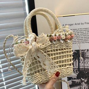 Elegante <span class=keywords><strong>Borsa</strong></span> a Secchiello in Paglia per Donne |   <span class=keywords><strong>Borsa</strong></span> da Spiaggia Intrecciata per Vacanze Estive |   <span class=keywords><strong>Borsa</strong></span> a <span class=keywords><strong>Tracolla</strong></span> Boho |   Nuovo Arrivo 2026 - Product Image 1