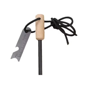 Kit <span class=keywords><strong>de</strong></span> Survie Portable pour l'Extérieur : Allume-feu en Alliage <span class=keywords><strong>de</strong></span> Magnésium à Terres Rares avec Manche en Bois et Pierre à Feu pour un Allumage Rapide et Multifonctionnel - Product Image 1