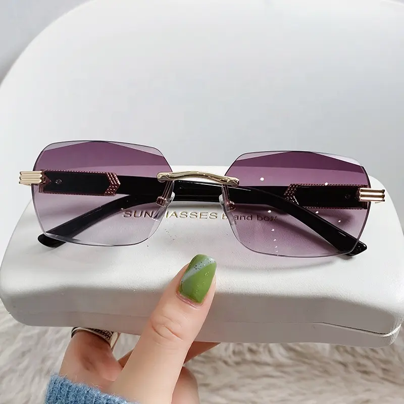 2024 Luxo Brand Designer Diamond Cut Rimless Sunglasses Mulheres Madeira Cor Frame Pequeno Retângulo Homens Óculos de sol com logotipo personalizado